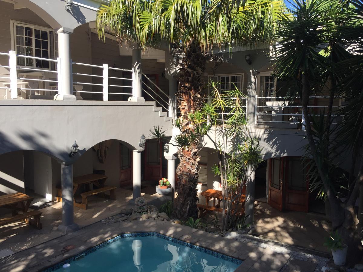 Knysna N2 Lodge Exterior foto